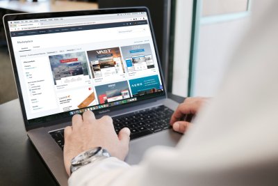 Waarom een laptop beter is dan een desktop voor op je werk